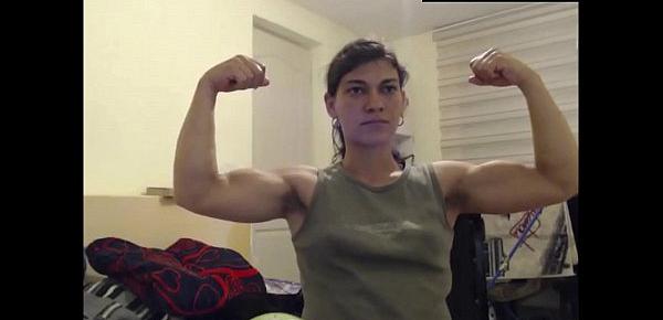  biceps flex on cam